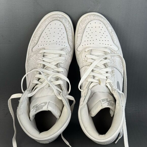 Jordan 1 Retro 30th Anniversary Laser athletic sneaker shoes men\'s size 13 main image 4